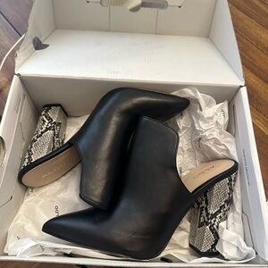 Aldo Snake skin block heels